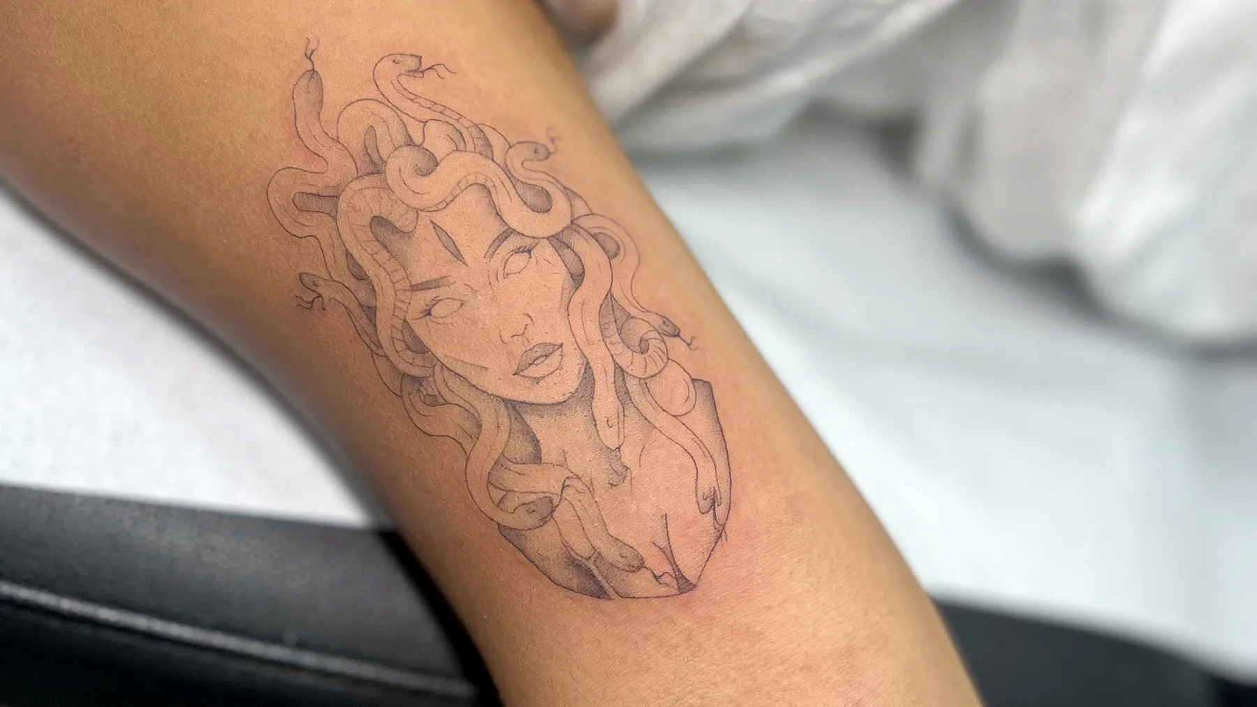 Tatouage à l'Institut Petrossian